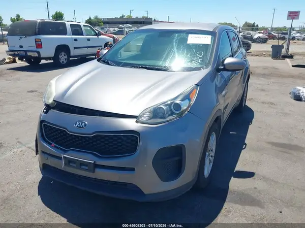 KNDPM3AC4J7423864 2018 KIA SPORTAGE - Image 2