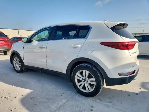 KNDPM3AC4J7424562 2018 KIA SPORTAGE - Image 2