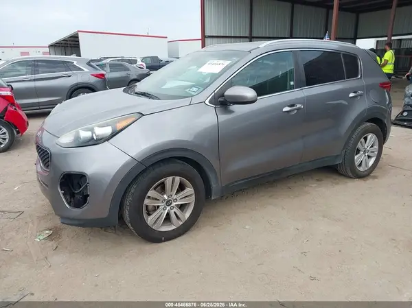 KNDPM3AC4J7431561 2018 KIA SPORTAGE - Image 2