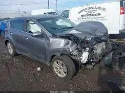KNDPM3AC4J7445413 2018 KIA SPORTAGE