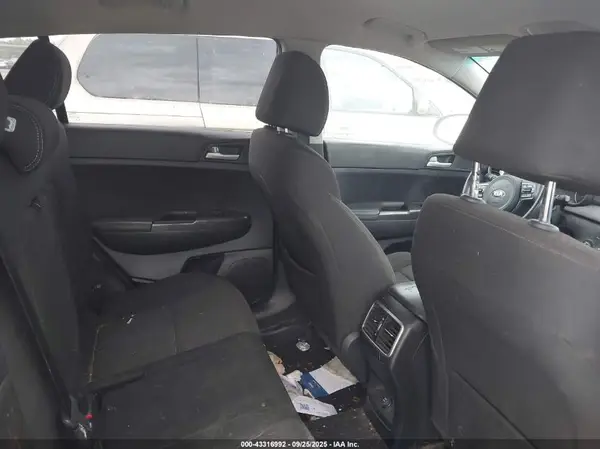 KNDPM3AC4J7448764 2018 KIA SPORTAGE - Image 8