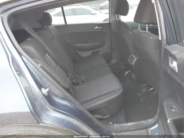 KNDPM3AC4J7449610 2018 KIA SPORTAGE - Image 8