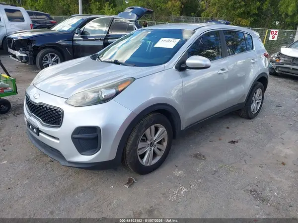 KNDPM3AC4J7455469 2018 KIA SPORTAGE - Image 2