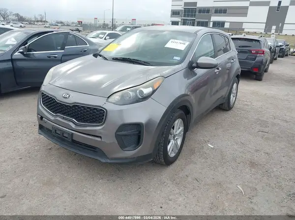 KNDPM3AC4J7472479 2018 KIA SPORTAGE - Image 2
