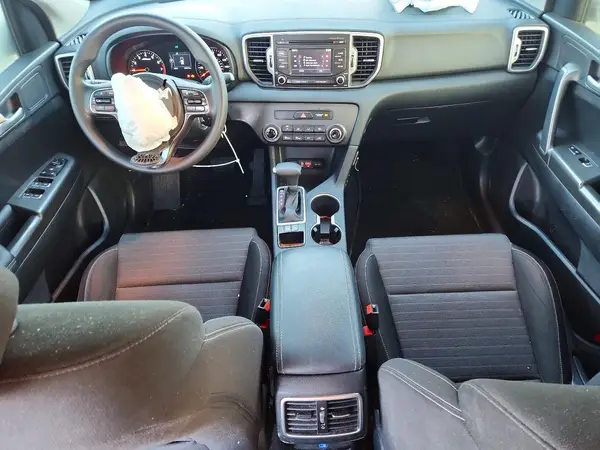 KNDPM3AC4J7483417 2018 KIA SPORTAGE - Image 8