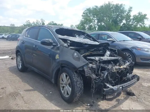 KNDPM3AC4J7483935 2018 KIA SPORTAGE - Image 1