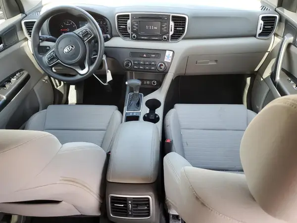 KNDPM3AC4J7490836 2018 KIA SPORTAGE - Image 8