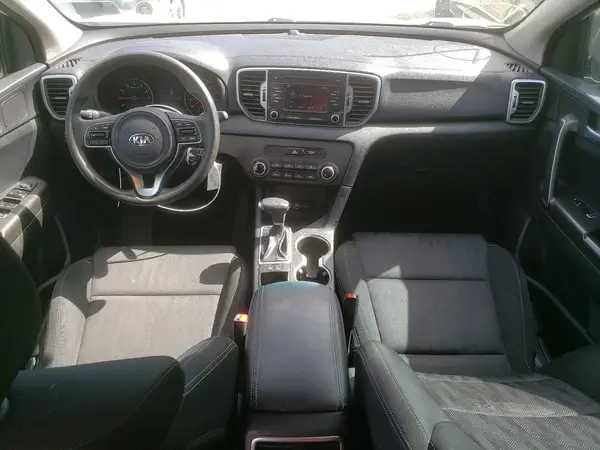 KNDPM3AC4K7549370 2019 KIA SPORTAGE - Image 8
