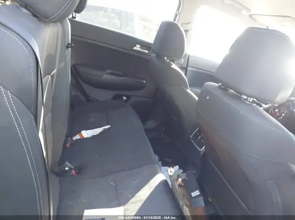 KNDPM3AC4K7608983 2019 KIA SPORTAGE - Image 8