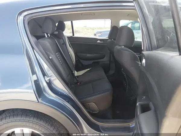 KNDPM3AC4K7611964 2019 KIA SPORTAGE - Image 8