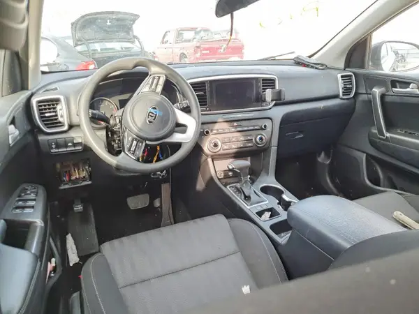 KNDPM3AC4M7850563 2021 KIA SPORTAGE - Image 8