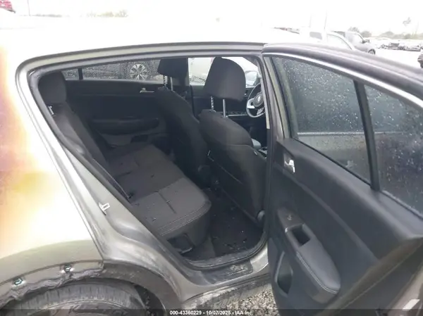KNDPM3AC4M7874555 2021 KIA SPORTAGE - Image 8