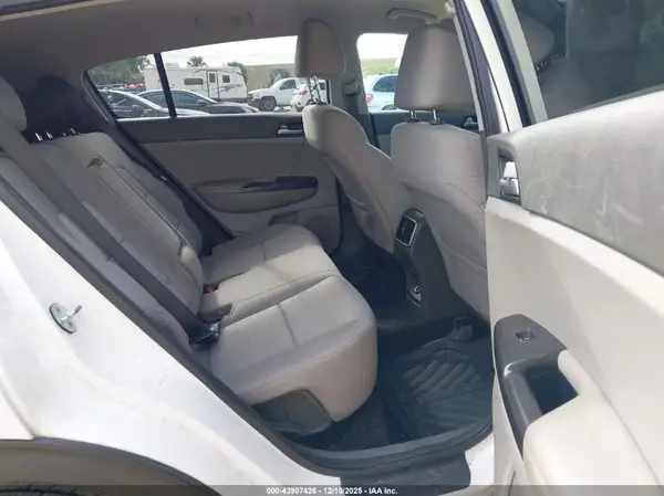 KNDPM3AC5H7036895 2017 KIA SPORTAGE - Image 8