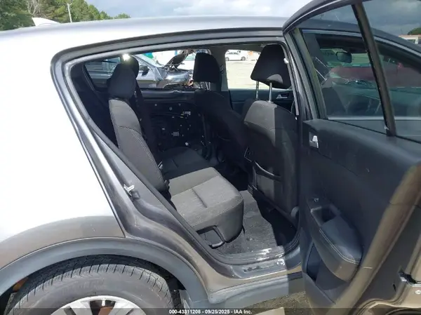 KNDPM3AC5H7043362 2017 KIA SPORTAGE - Image 8