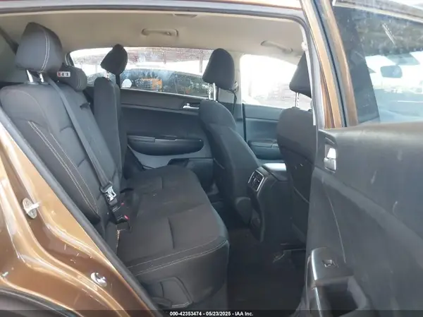 KNDPM3AC5H7078967 2017 KIA SPORTAGE - Image 8