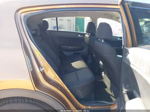 KNDPM3AC5H7110512 2017 KIA SPORTAGE - Image 8