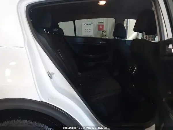 KNDPM3AC5H7156650 2017 KIA SPORTAGE - Image 8