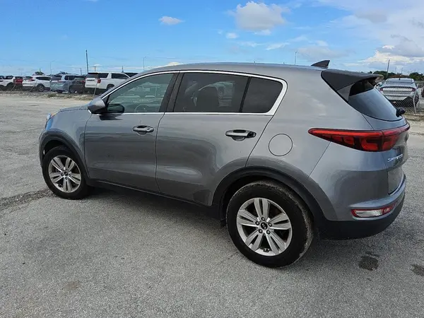 KNDPM3AC5J7315799 2018 KIA SPORTAGE - Image 2
