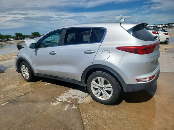 KNDPM3AC5J7336023 2018 KIA SPORTAGE - Image 2