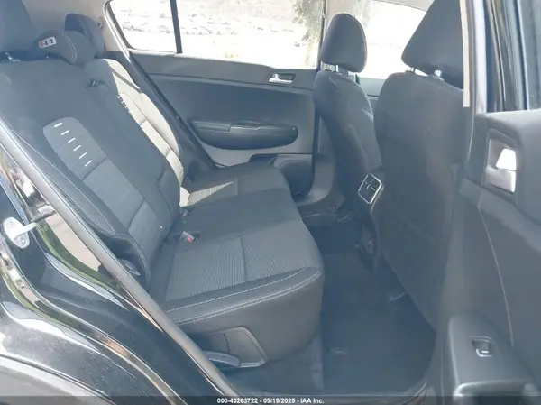 KNDPM3AC5J7338872 2018 KIA SPORTAGE - Image 8