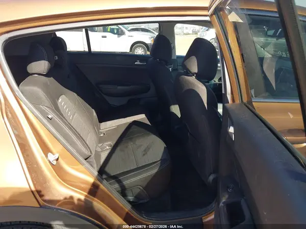 KNDPM3AC5J7343246 2018 KIA SPORTAGE - Image 8
