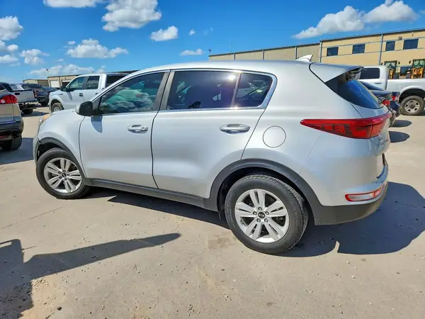 KNDPM3AC5J7347216 2018 KIA SPORTAGE - Image 2