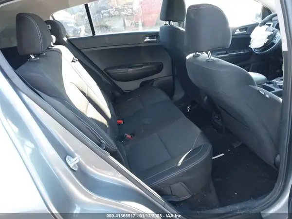 KNDPM3AC5J7370012 2018 KIA SPORTAGE - Image 8