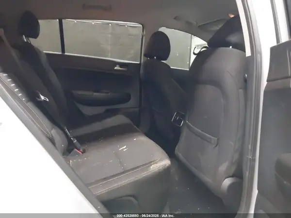 KNDPM3AC5J7429771 2018 KIA SPORTAGE - Image 8