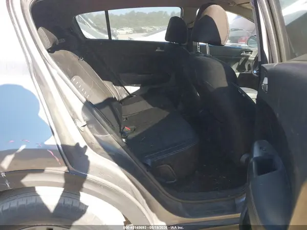 KNDPM3AC5J7444738 2018 KIA SPORTAGE - Image 8