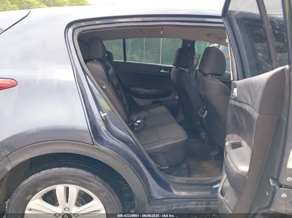 KNDPM3AC5J7449521 2018 KIA SPORTAGE - Image 8