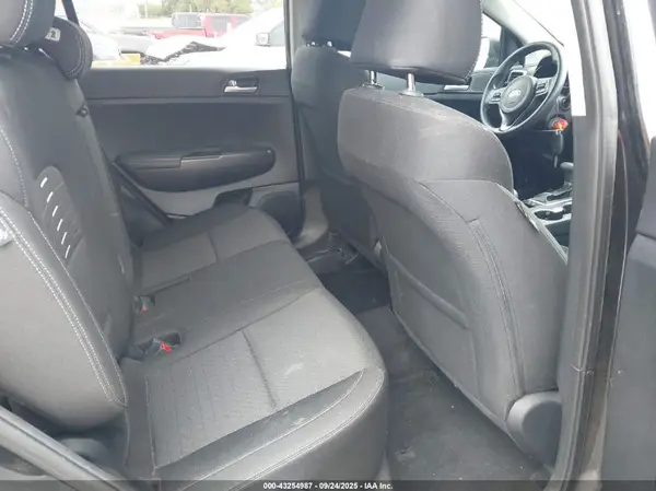 KNDPM3AC5J7458882 2018 KIA SPORTAGE - Image 8