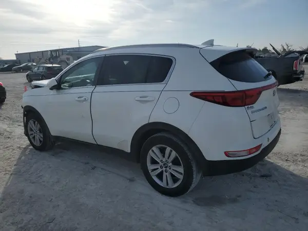 KNDPM3AC5J7460230 2018 KIA SPORTAGE - Image 2