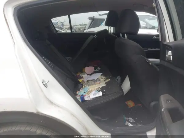 KNDPM3AC5J7466030 2018 KIA SPORTAGE - Image 8