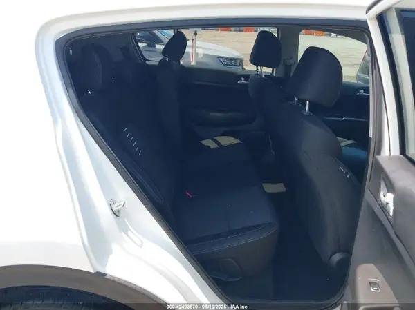 KNDPM3AC5N7018764 2022 KIA SPORTAGE - Image 8