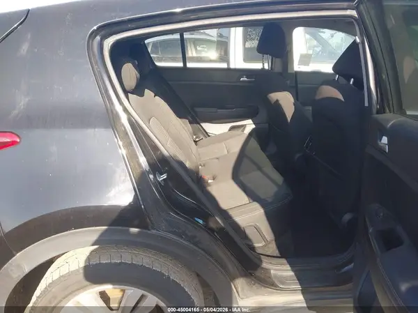 KNDPM3AC6H7110096 2017 KIA SPORTAGE - Image 8