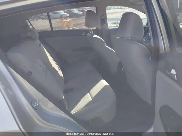 KNDPM3AC6H7156981 2017 KIA SPORTAGE - Image 8