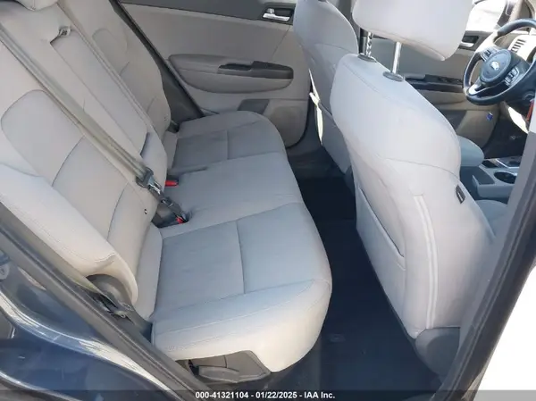 KNDPM3AC6H7158388 2017 KIA SPORTAGE - Image 8