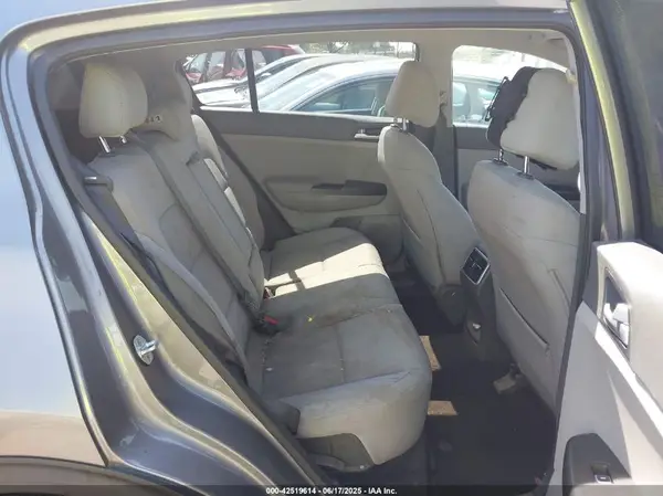 KNDPM3AC6H7214443 2017 KIA SPORTAGE - Image 8