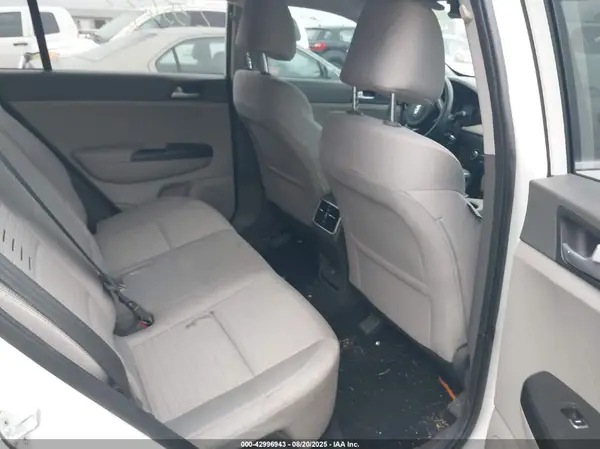 KNDPM3AC6H7235633 2017 KIA SPORTAGE - Image 8