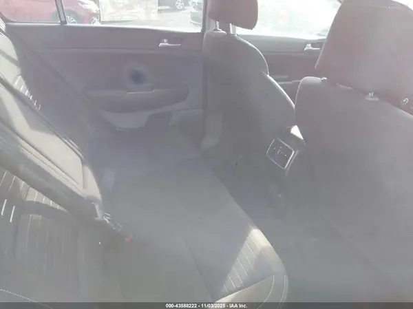 KNDPM3AC6J7354899 2018 KIA SPORTAGE - Image 8