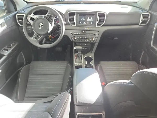 KNDPM3AC6J7374974 2018 KIA SPORTAGE - Image 8