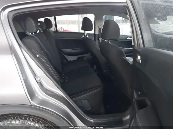 KNDPM3AC6J7385327 2018 KIA SPORTAGE - Image 8