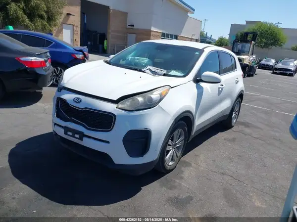 KNDPM3AC6J7387854 2018 KIA SPORTAGE - Image 2