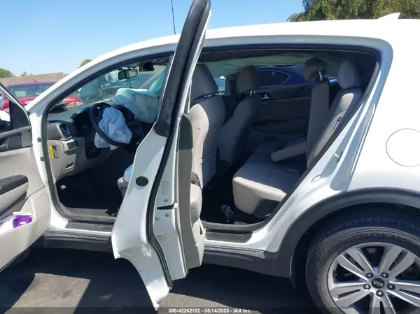 KNDPM3AC6J7387854 2018 KIA SPORTAGE - Image 8