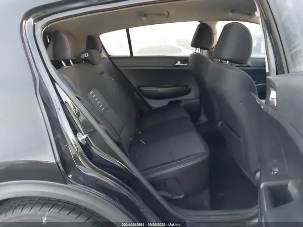 KNDPM3AC6J7400652 2018 KIA SPORTAGE - Image 8