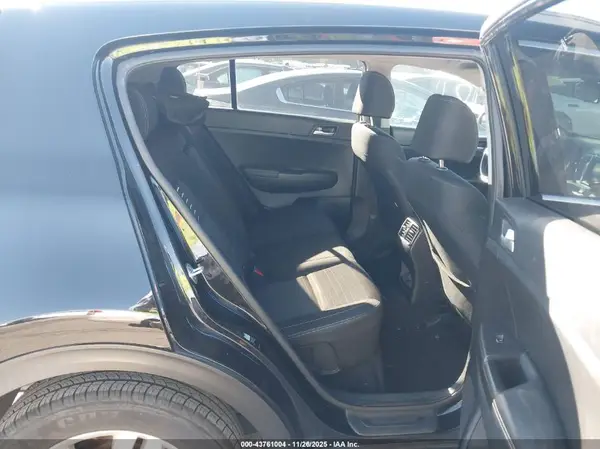 KNDPM3AC6J7459197 2018 KIA SPORTAGE - Image 8