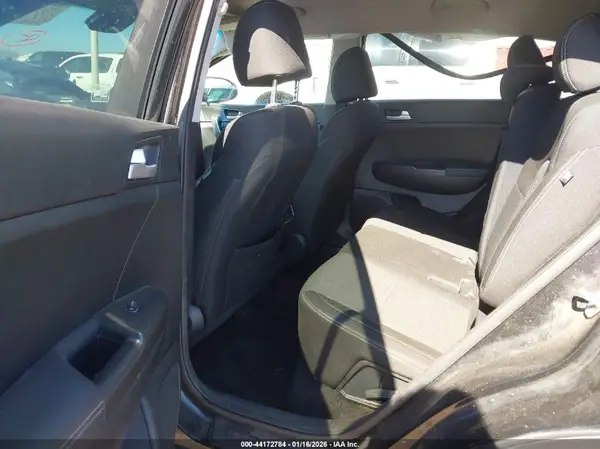 KNDPM3AC6J7490773 2018 KIA SPORTAGE - Image 8