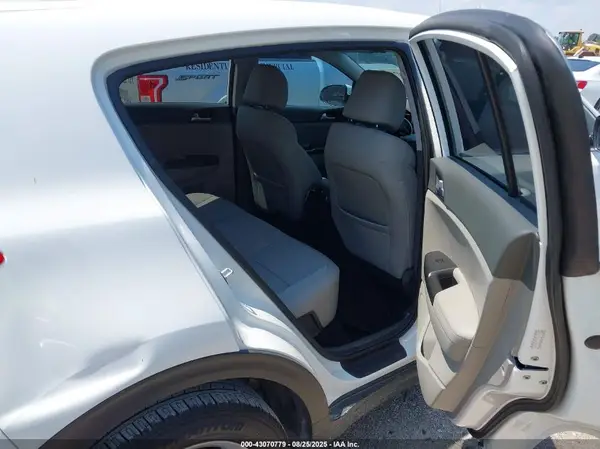 KNDPM3AC6K7499409 2019 KIA SPORTAGE - Image 8