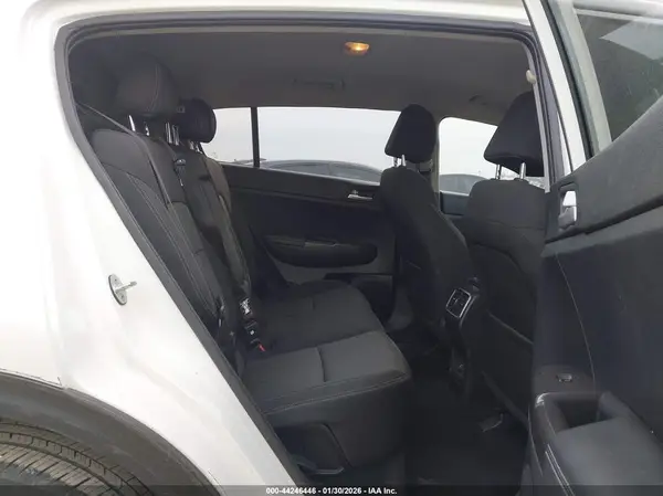 KNDPM3AC6K7555400 2019 KIA SPORTAGE - Image 8