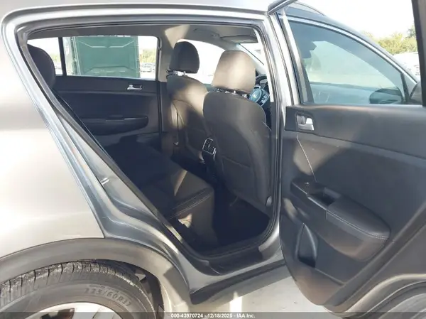 KNDPM3AC6K7622271 2019 KIA SPORTAGE - Image 8